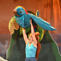 De Kleine Ijsbeer Illustraties © Hans De Beer Foto © Patrick Wagenaar Theater Stof 06